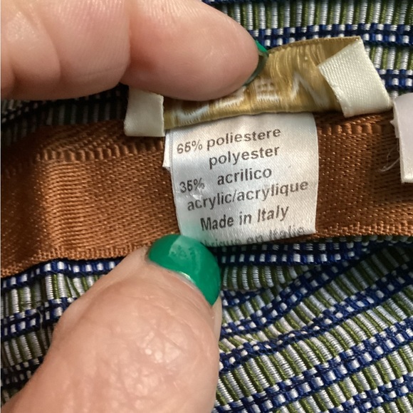 💥PRICE DROP💥 Grevi Bucket Hat - Picture 3 of 4